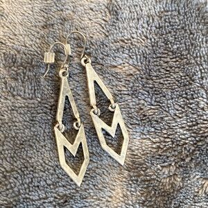 Silver dangle earrings - arrow detail